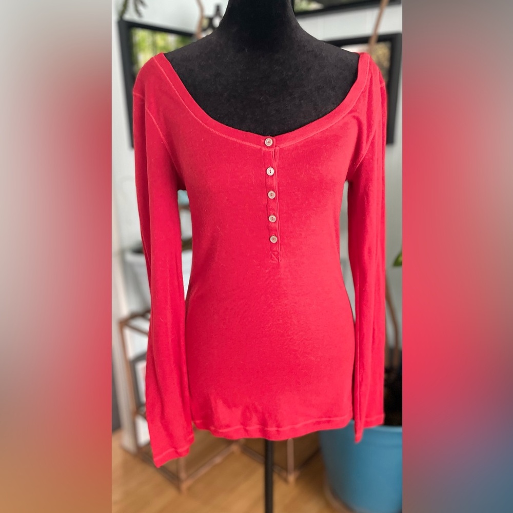 Red Scoop Neck Button Henley Long Sleeve Tee Size Small